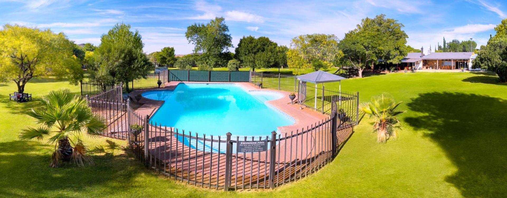 קולסברג Merino Inn Hotel מראה חיצוני תמונה