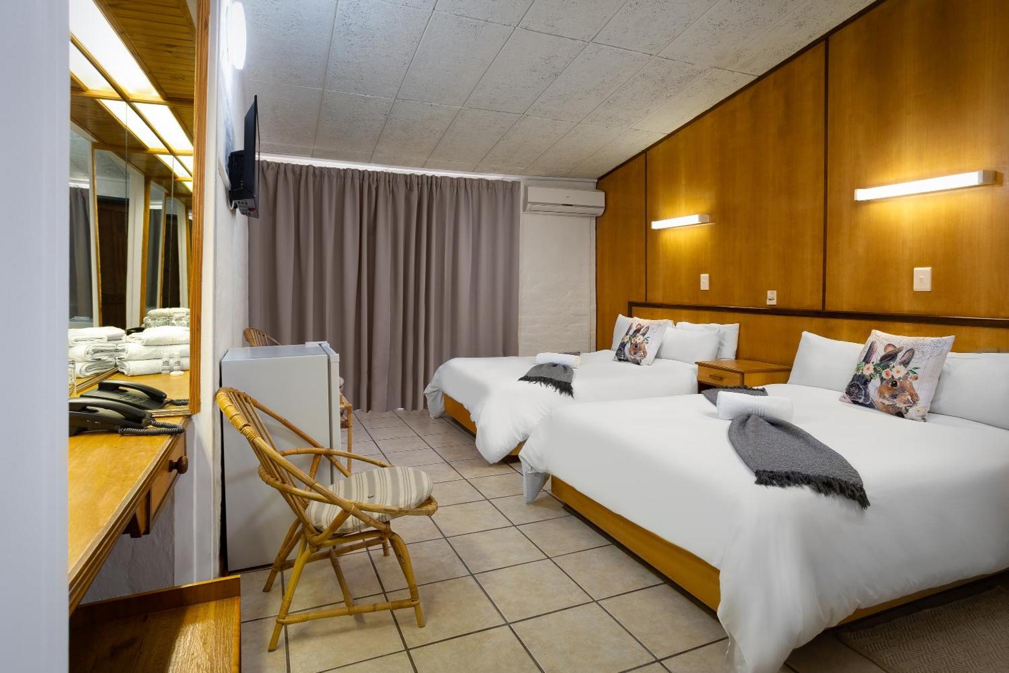 קולסברג Merino Inn Hotel מראה חיצוני תמונה